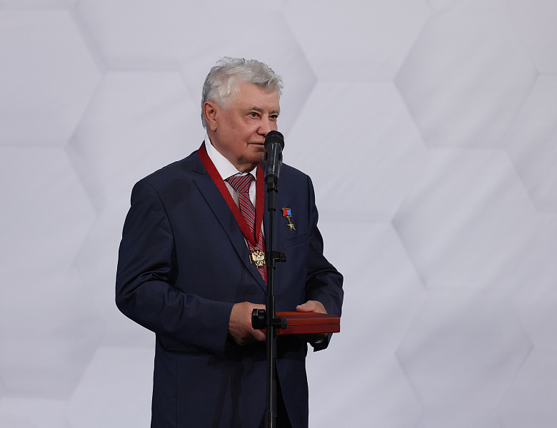 Анатолий Завражнов удостоен ордена «За заслуги перед Отечеством» III степени 