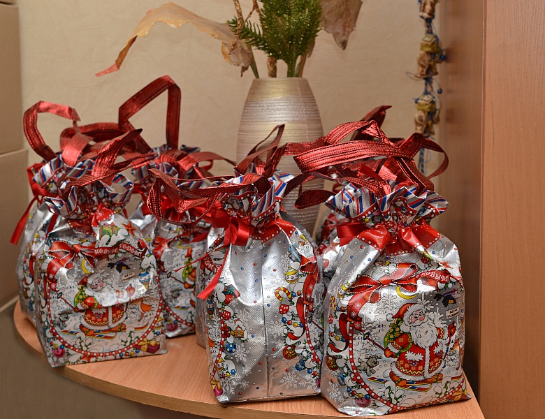 Дети сотрудников Мичуринского ГАУ получили новогодние подарки