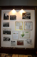 Стенд о деятельности вуза в период 1990-2000 годов. Материал свидетельствует о смене статуса высшей сельскохозяйственной школы города Мичуринска. 