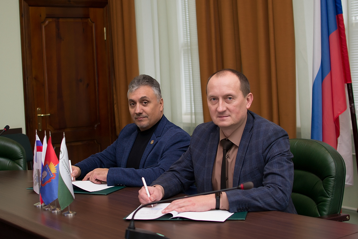 Мичуринский ГАУ заключил договор о взаимодействии с федерацией спортивного метания ножа
