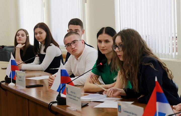 Студенты Мичуринского ГАУ приняли участие в дебатах ко Дню молодого избирателя