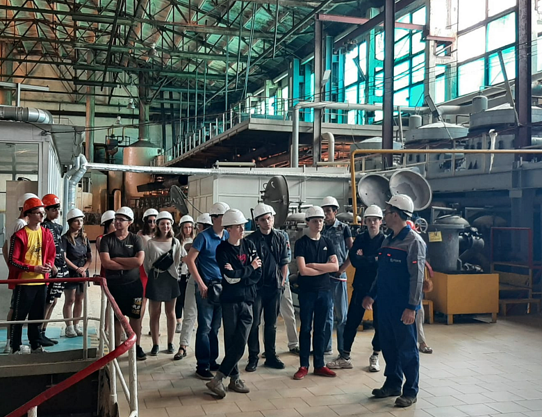 Студенты Центра-колледжа прикладных квалификаций посетили Никифоровский сахарный завод