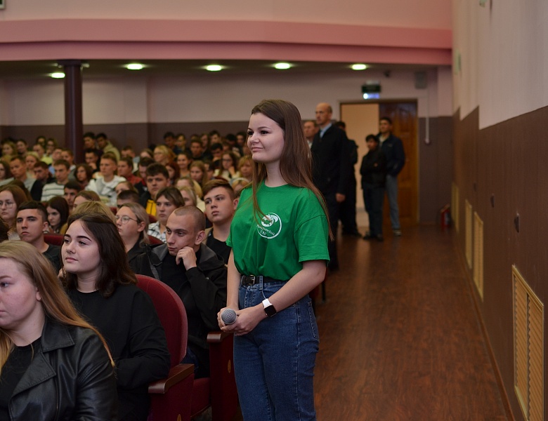 Депутат Светлана Слегтина встретилась со студентами