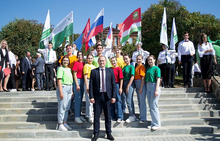 Руководитель Мичуринского ГАУ Сергей Жидков поздравил с Днем молодежи России