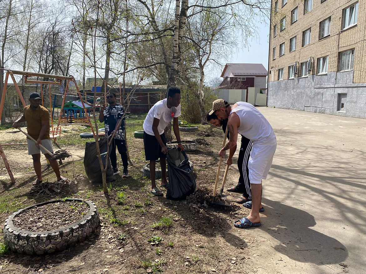 В Мичуринском ГАУ прошел весенний субботник | 11.04.2024 | Мичуринск -  БезФормата